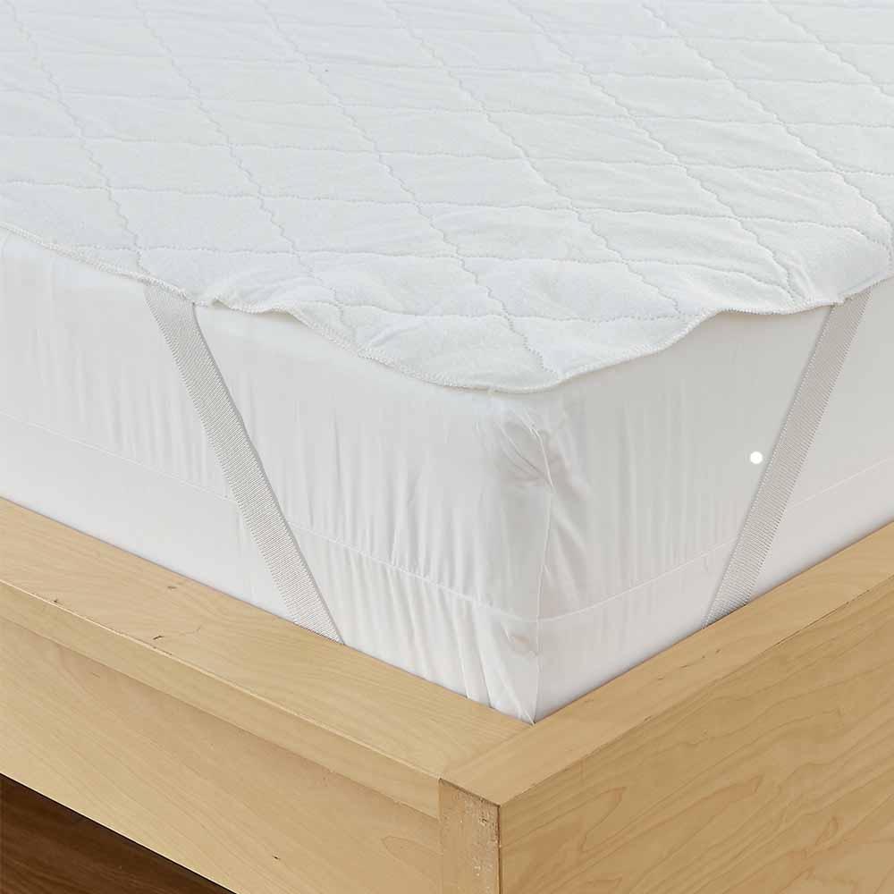 Quilted Waterproof Mattress Pad 3-Ply Anchor Bands