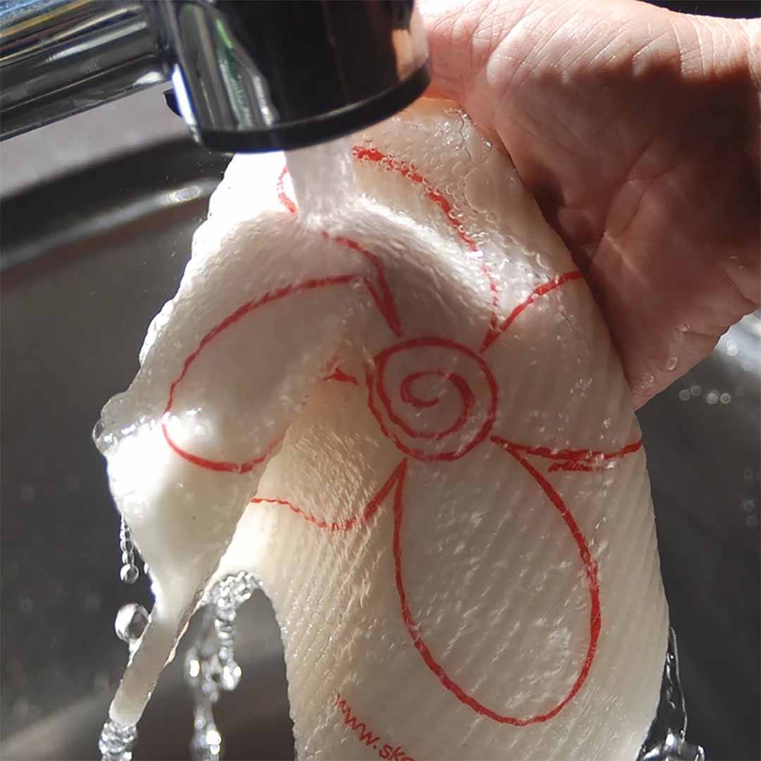 Skoy Reusable Cleaning Cloths- absorption