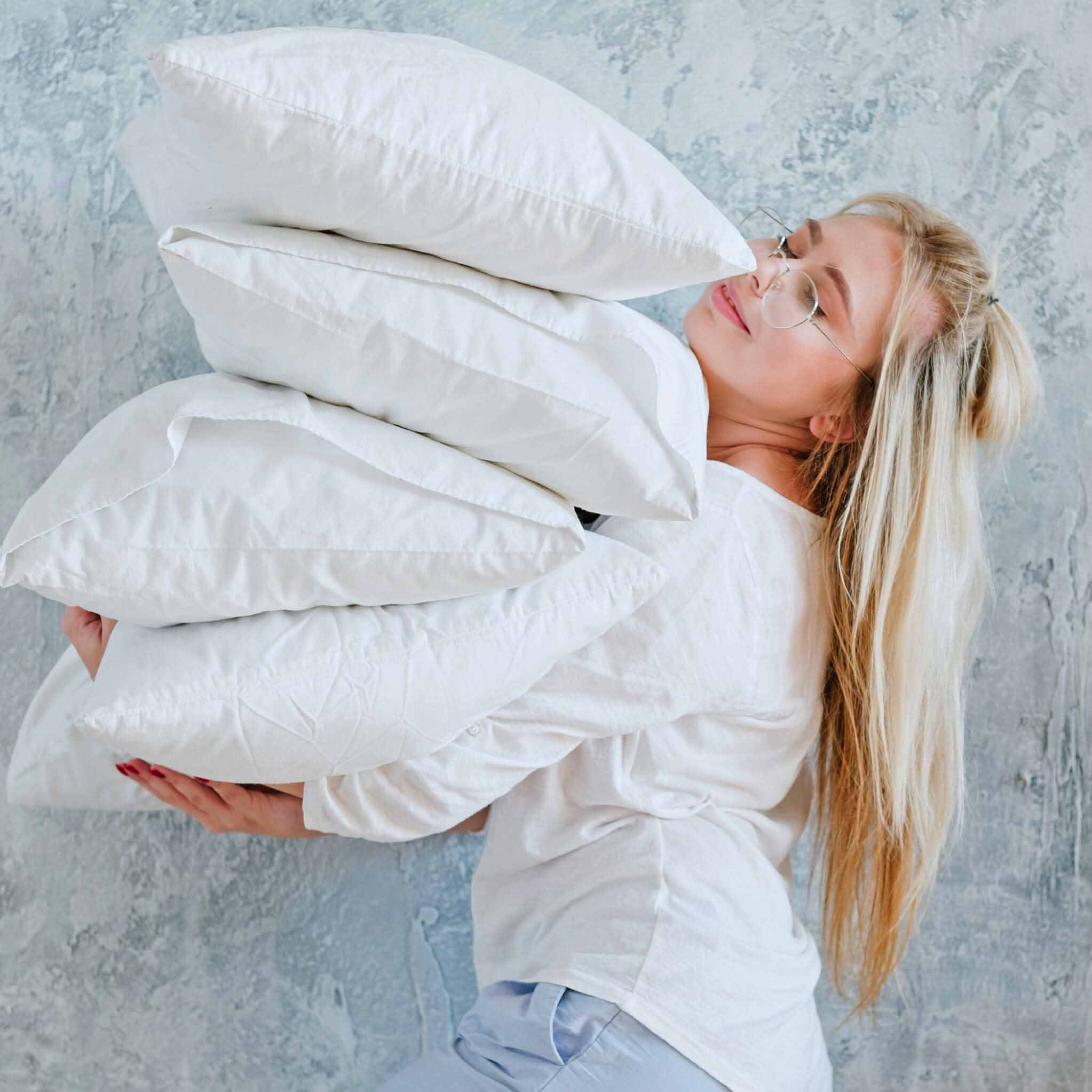 Our line of allergy relief bed pillows is designed for people suffering from allergies, asthma, eczema, and other dust-related allergies, or for families who value a healthier way of living. Clean pillows are a must for allergy and asthma sufferers.